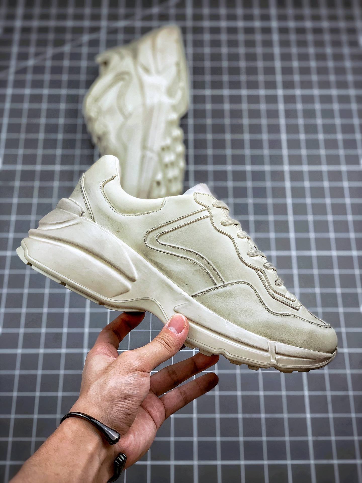 560 市售最强代购版本  全网首发 Gucci Rhyton Vintage Trainer Sneaker  古驰老爹5D皮革角状复古慢跑鞋