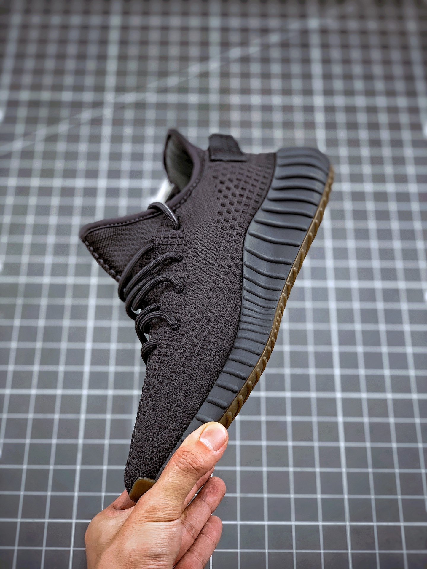 200 AD Yeezy 350V2”Cinder”黑生胶 外贸 客户指定订单 东