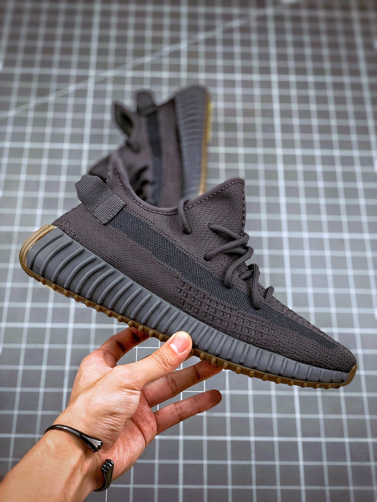 200 AD Yeezy 350V2”Cinder”黑生胶 外贸 客户指定订单 东