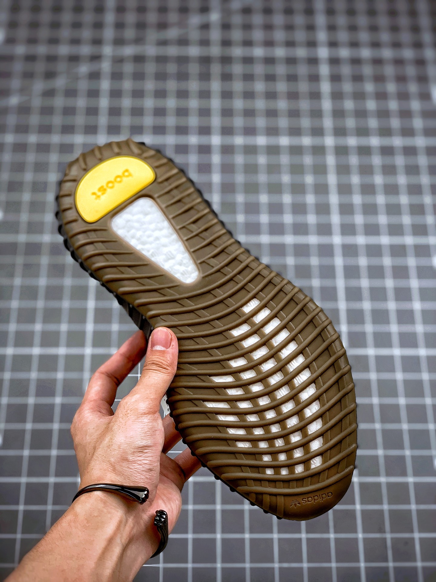 200 AD Yeezy 350V2”Cinder”黑生胶 外贸 客户指定订单 东