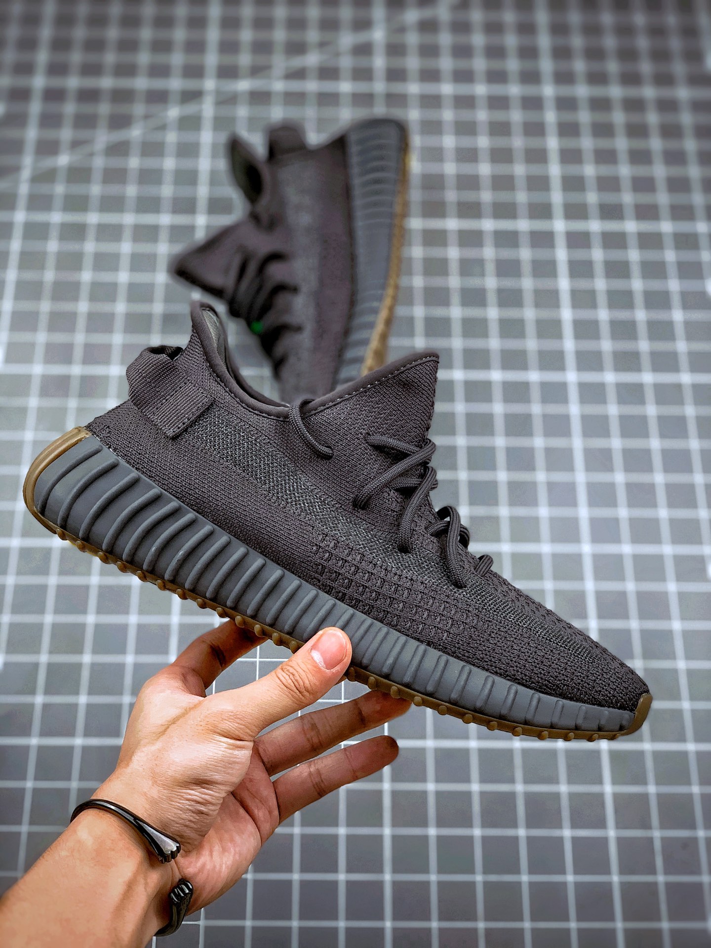 200 Adidas Yeezy 350 Boost V2  “Cinder Reflective”黑生胶 侧透满天星