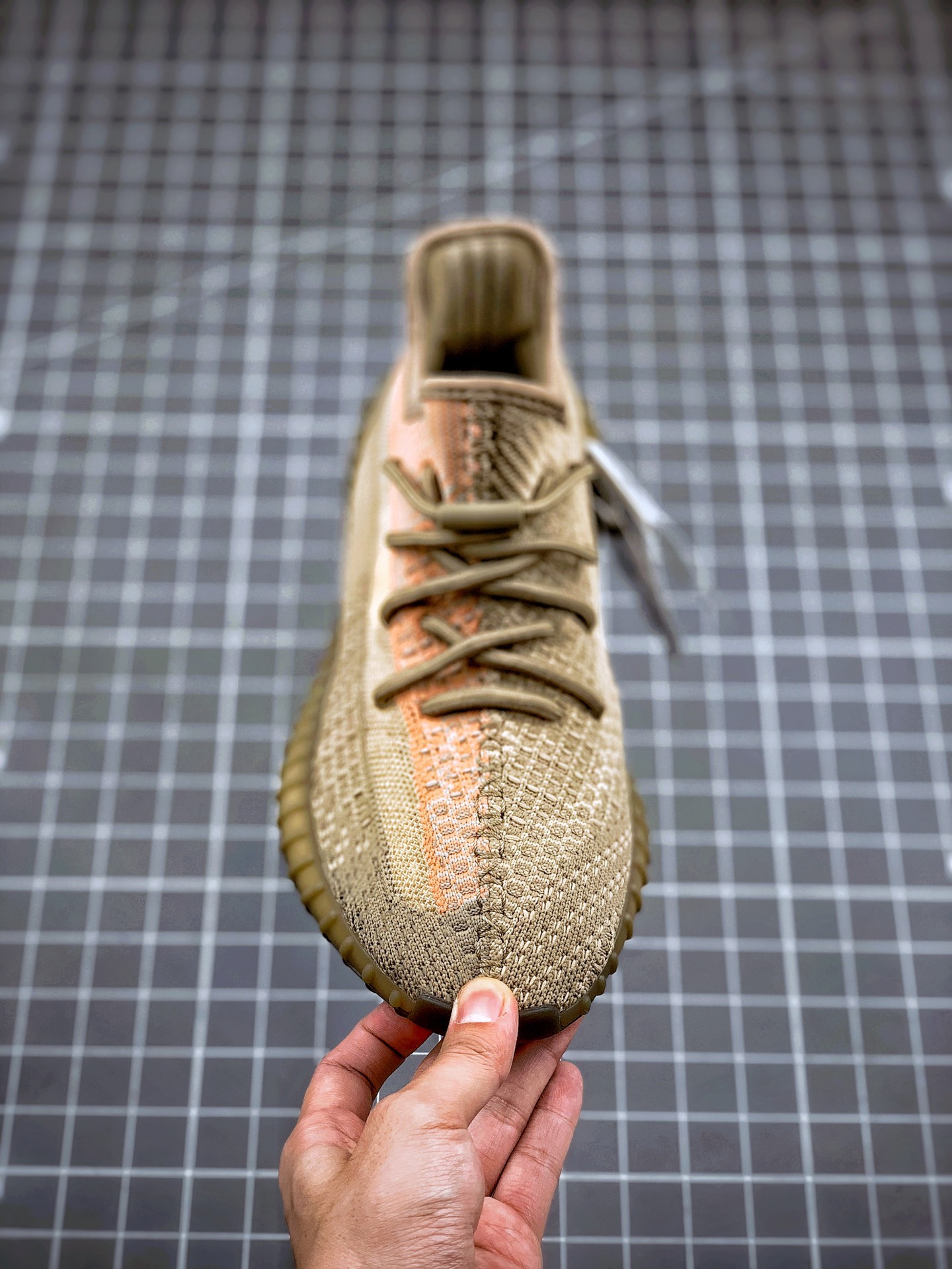 200 Adidas Yeezy 350V2 ”Eliada” 棕橙