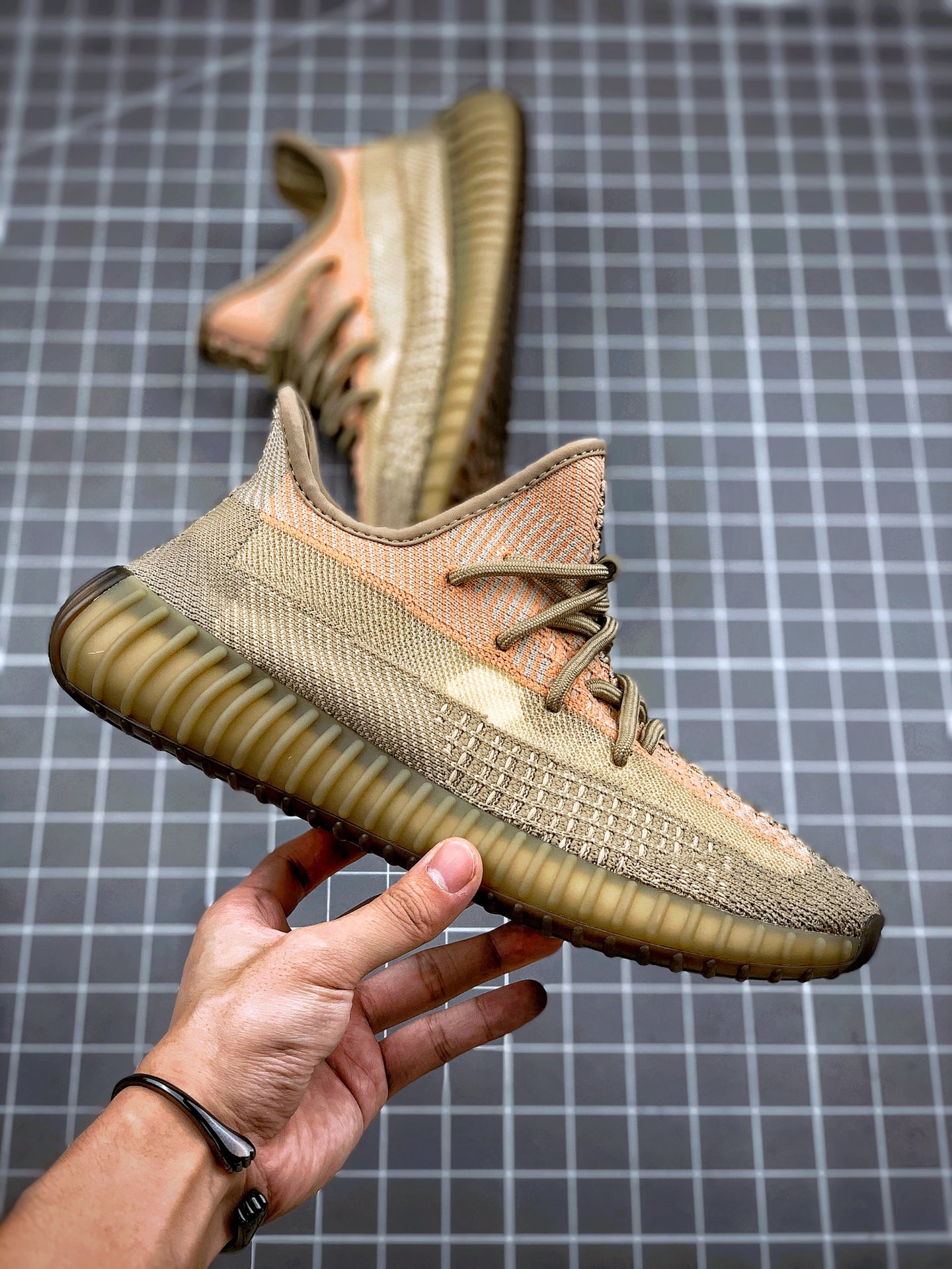 200 Adidas Yeezy 350V2 ”Eliada” 棕橙