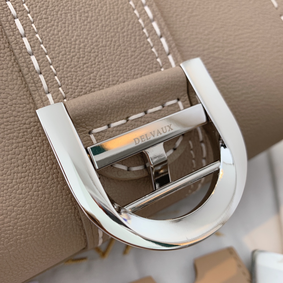 [Delvaux Women