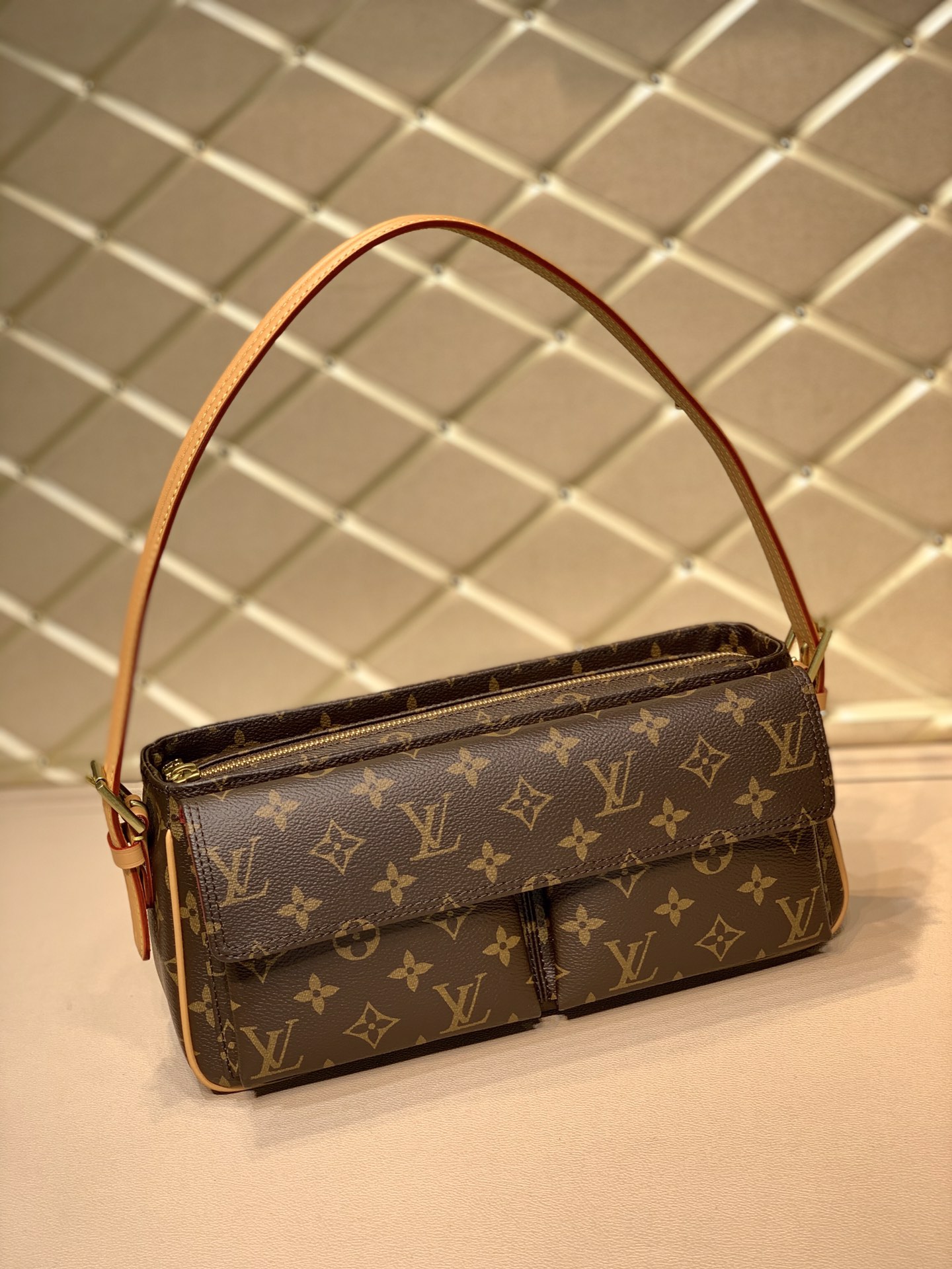 Louis Vuitton LV 中古腋下包 M45467