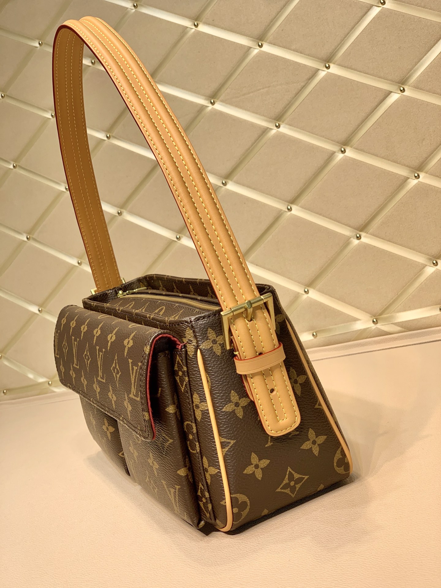 Louis Vuitton LV 中古腋下包 M45467