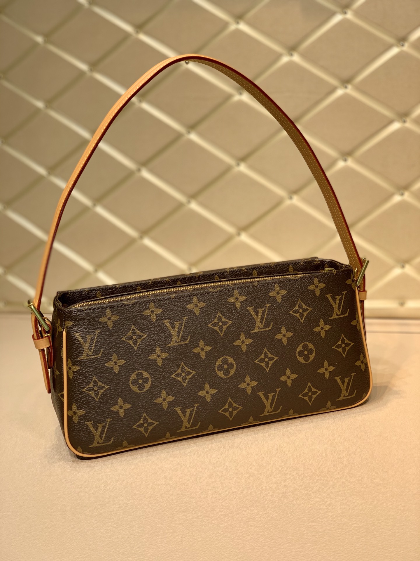 Louis Vuitton LV 中古腋下包 M45467