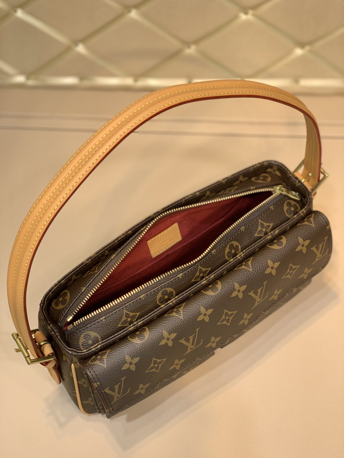 Louis Vuitton LV 中古腋下包 M45467