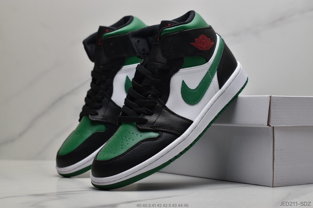 150 公司级 Air Jordan 1 Mid  中帮篮球鞋货号：BQ6472-602 CU2804-300