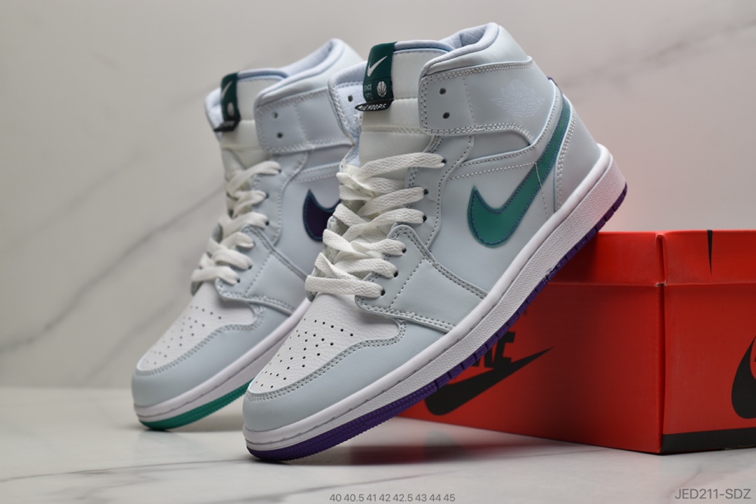 150 公司级 Air Jordan 1 Mid  中帮篮球鞋货号：BQ6472-602 CU2804-300