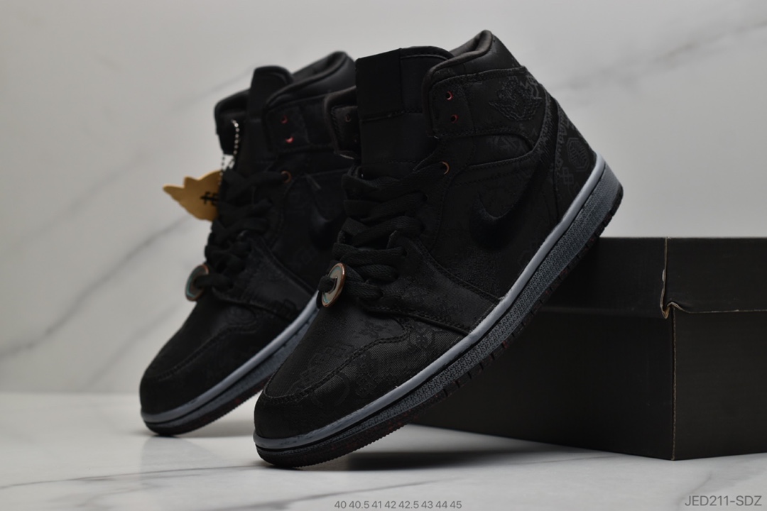 150 公司级 Air Jordan 1 Mid  中帮篮球鞋货号：BQ6472-602 CU2804-300
