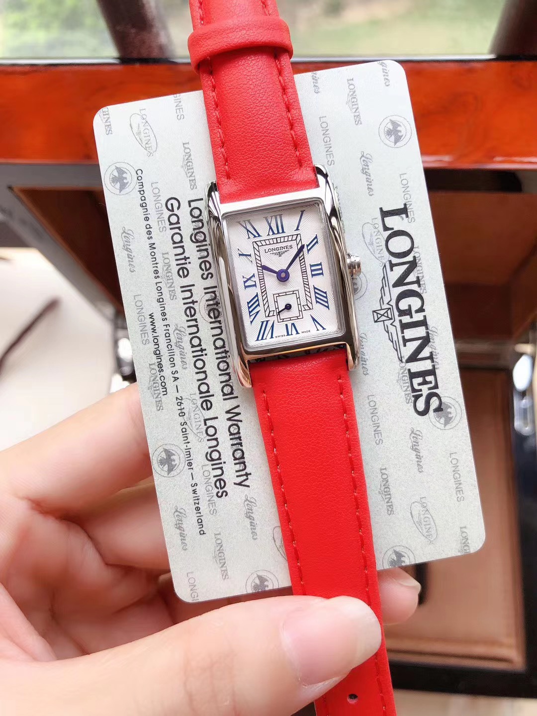 Longines 浪琴戴卓维纳系列糖果色两针半女士腕表 尺寸22mm