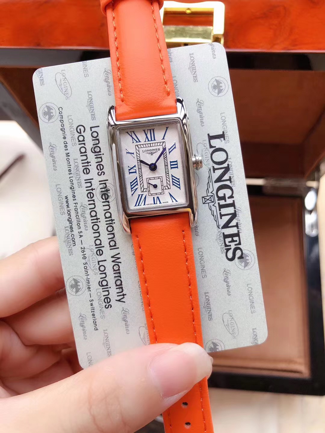 Longines 浪琴戴卓维纳系列糖果色两针半女士腕表 尺寸22mm