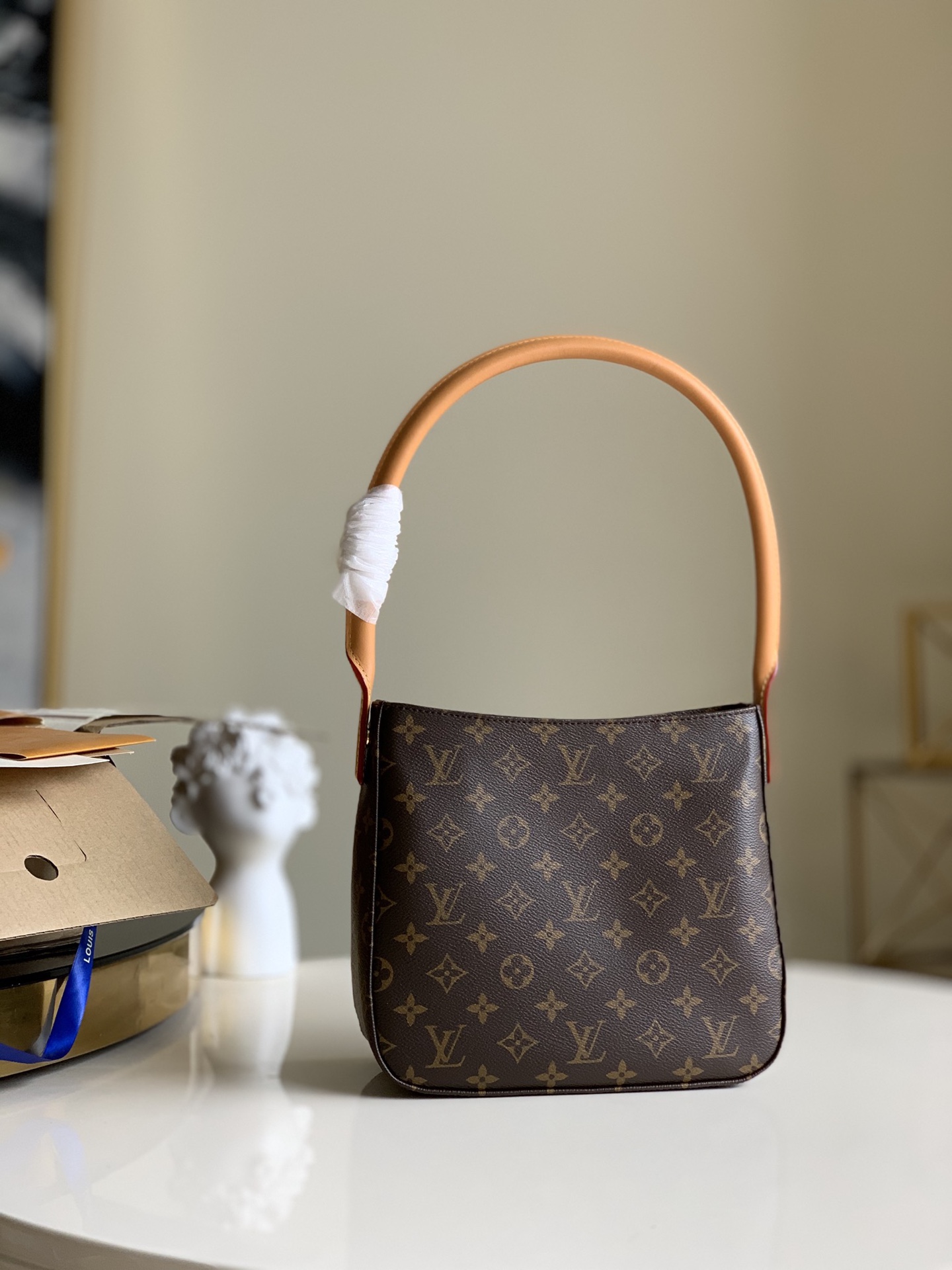 NO:396011,【Exclusive real shot of M51146】New model is coming M51146 flower material handbag bag Vintage Looping medieval series flower material underarm bag, size 24.0 x 21.0 x 10.0 T.,LV [original leather],louis vuitton19860909【独家实拍M51146】新款来袭M51146 花料 手袋包Vintage Looping中古系列 花料腋下包,尺寸24.0 x 21.0 x 10.0 T.,LV【原厂皮】,louis vuitton,Bag