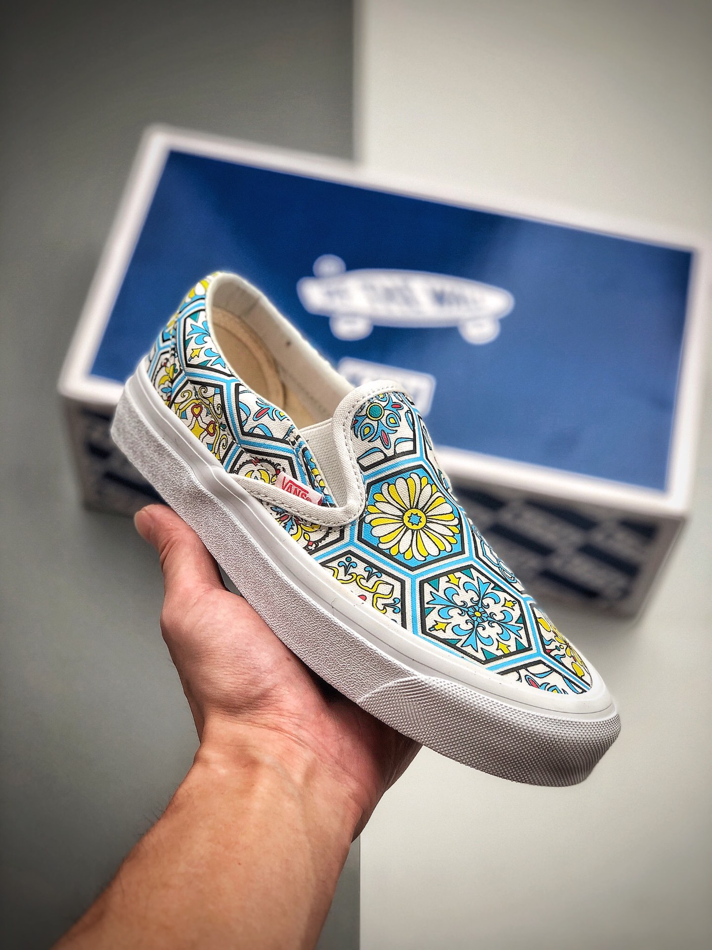 170  KITH x Vans Vault OG Classic Slip-On LX”True White” VN0A45JK2CM
