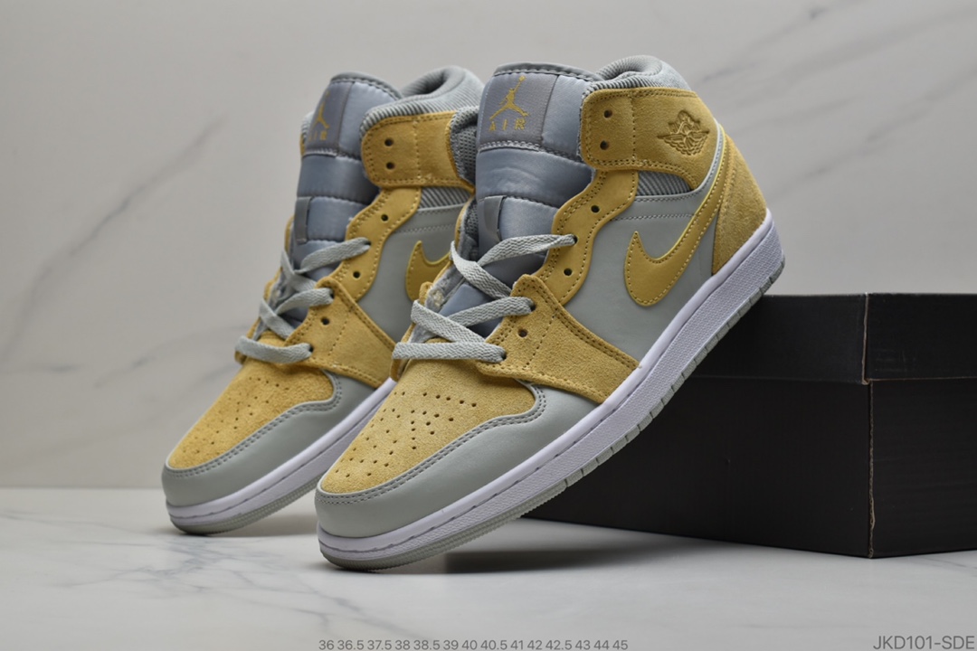 160 Air Jordan 1 Mid 巴黎采用与巴黎配色相似的灰色搭配蓝紫点缀
