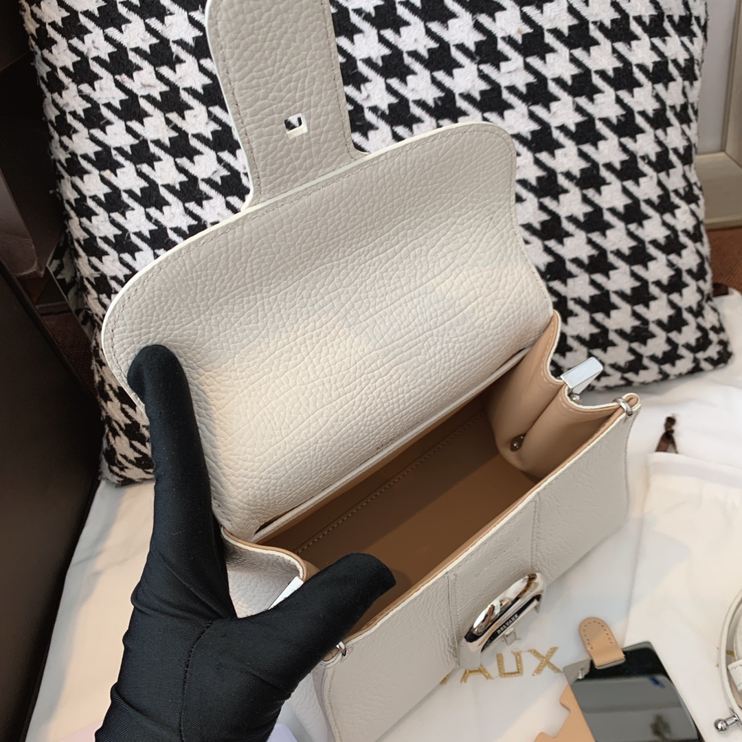 [Delvaux Women