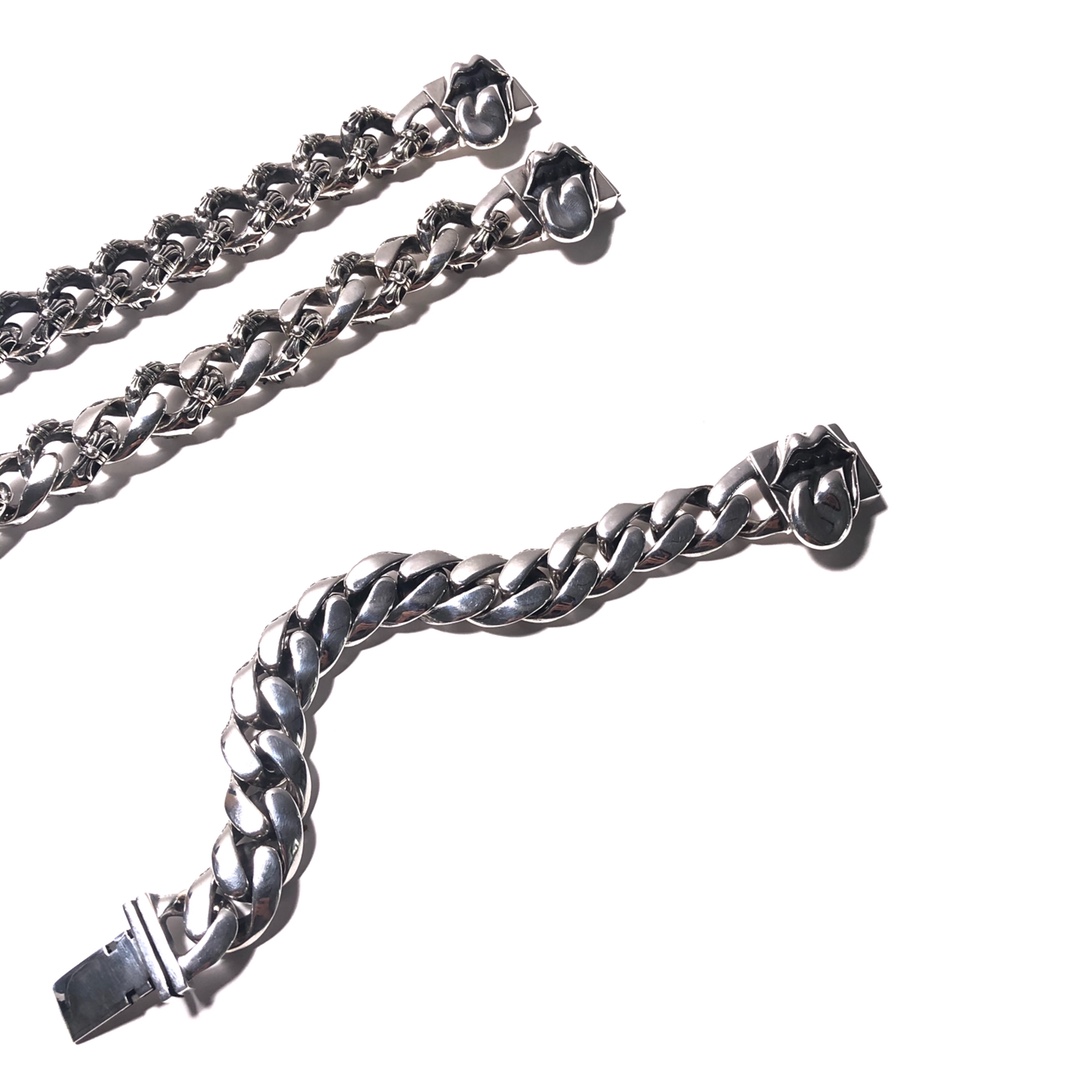 Chrome Hearts 新品上架𝗖𝗵𝗿𝗼𝗺𝗲 𝗛𝗲𝗮𝗿𝘁𝘀 克罗心 舌头粗手链