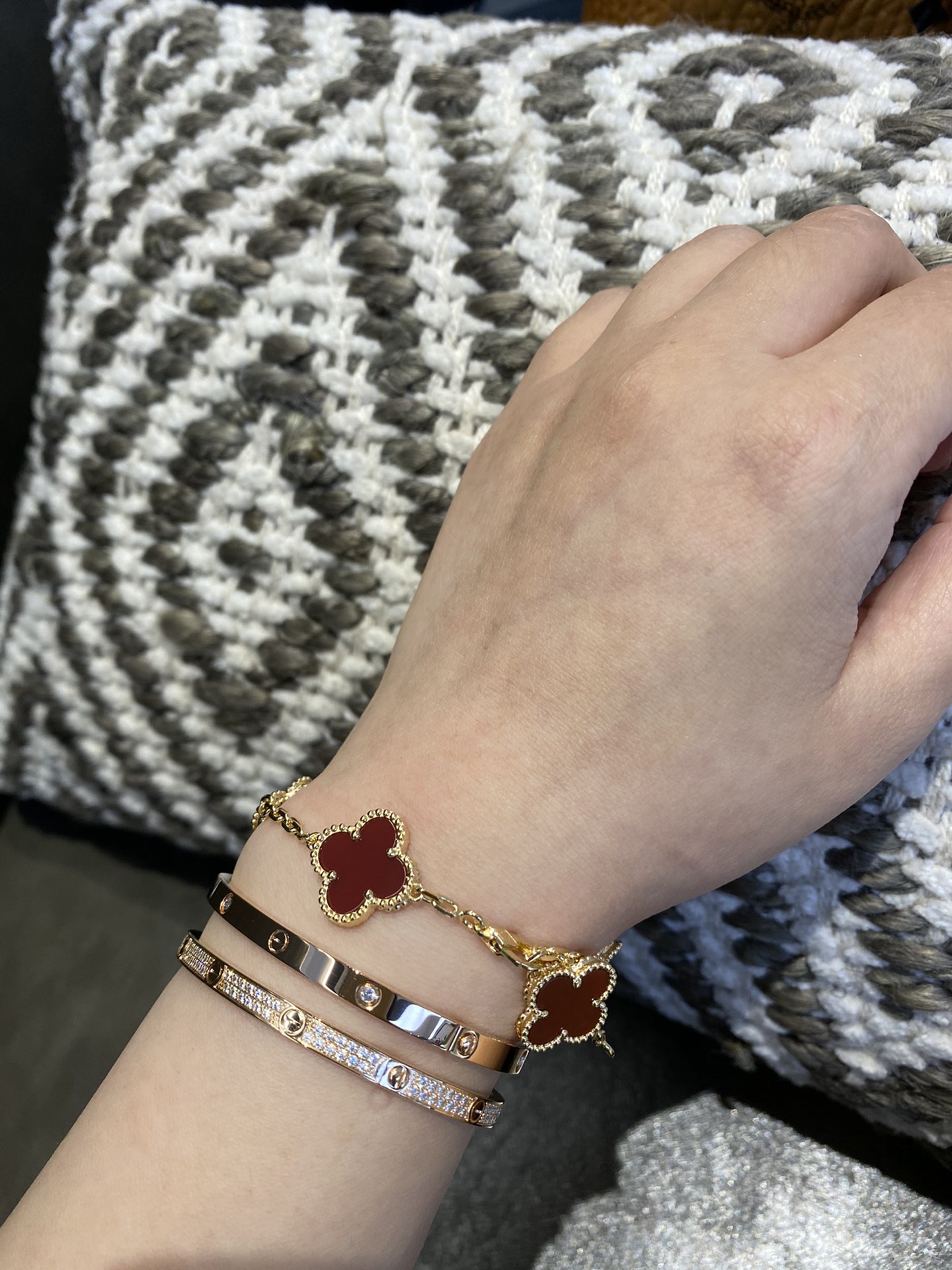 NO:631312,The most classic and timeless gift, Cartier high-end jewelry19860909送人礼物 最经典,经久不衰,,卡迪亚高端饰品,Jewelry