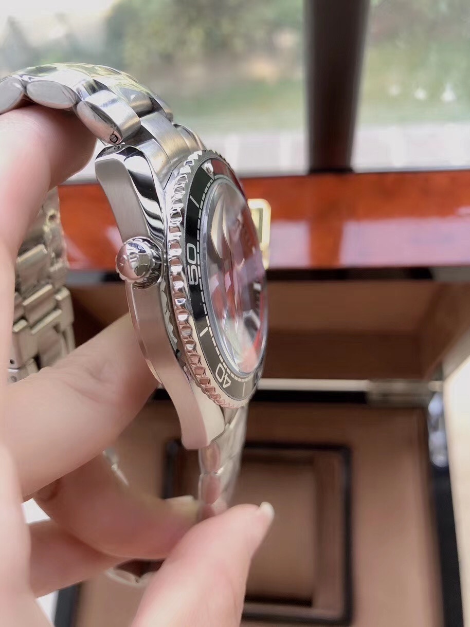 OMEGA 欧米茄 海洋600米自動機械腕時計 男性用 316L精鋼製