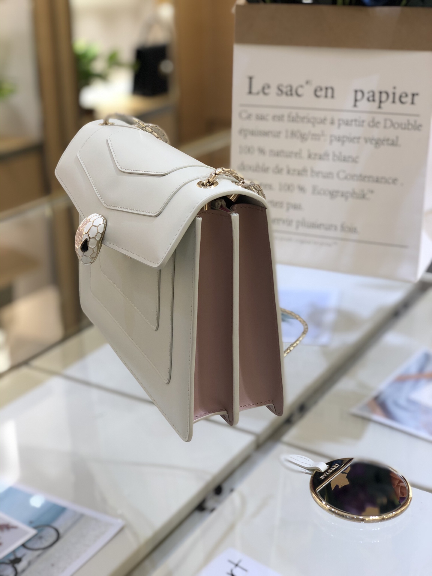 芯片款BVLGARI宝格丽玛瑙白小牛皮双层单肩斜挎蛇头包38326