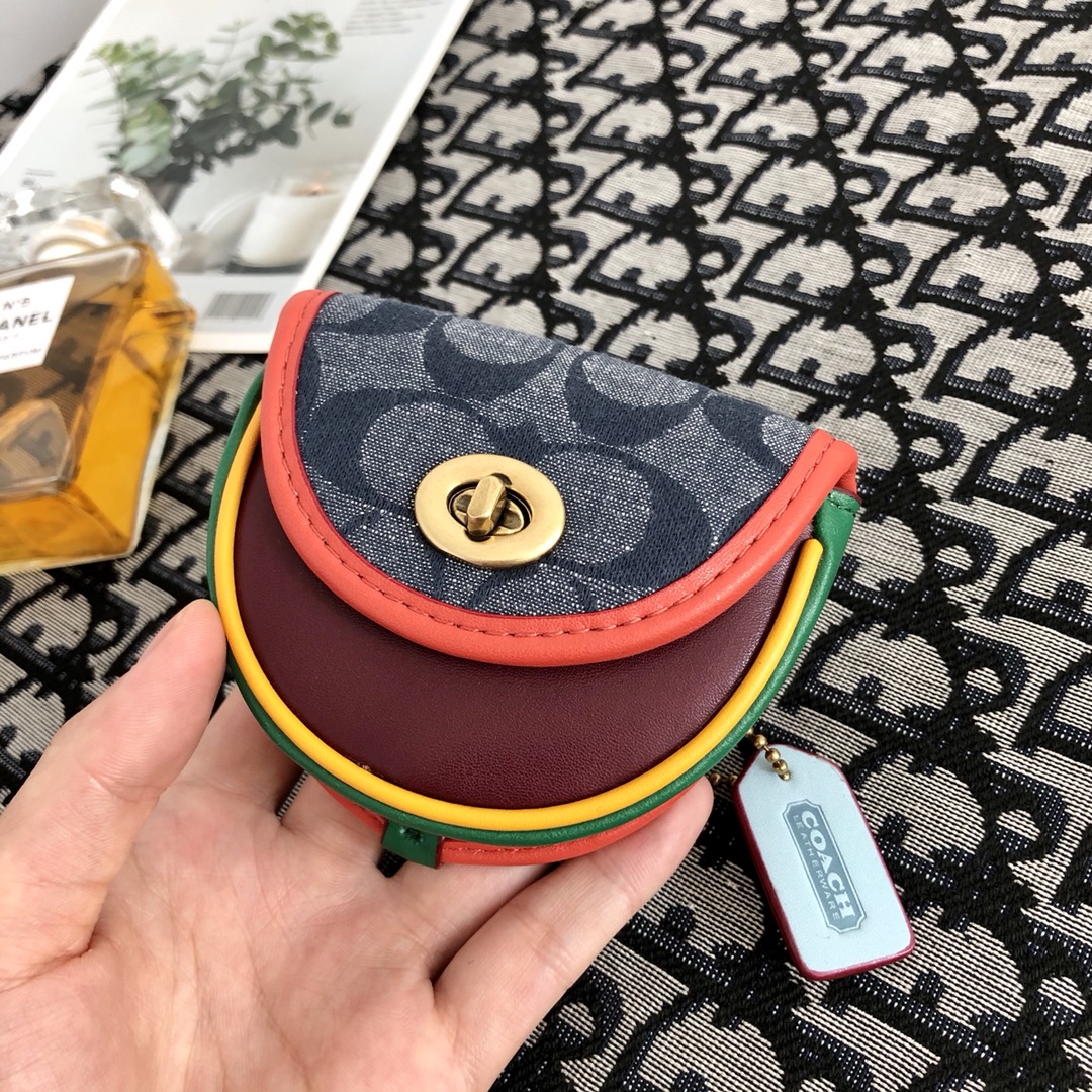 Coach ～ 新款来袭~ Coach Chambray迷你Saddle香布雷钱布雷零钱包旋扣