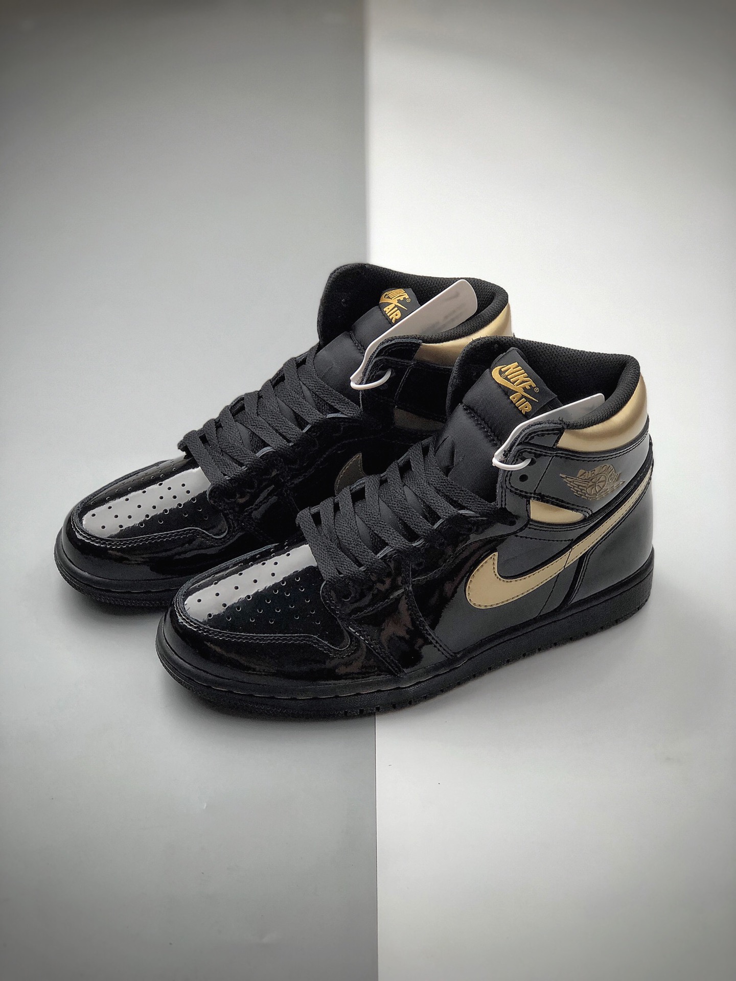 330 Air Jordan 1 High OG 高帮 黑金漆皮 AJ1 555088-032