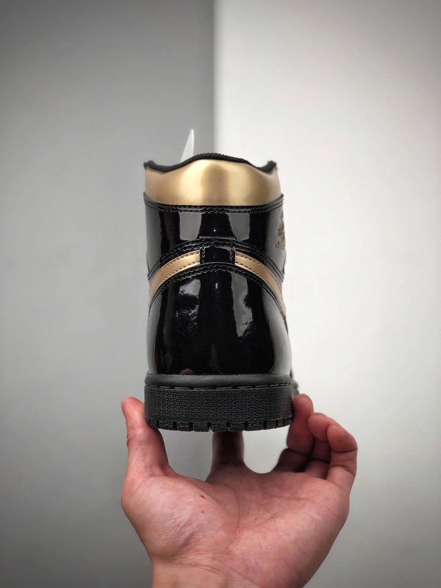 330 Air Jordan 1 High OG 高帮 黑金漆皮 AJ1 555088-032