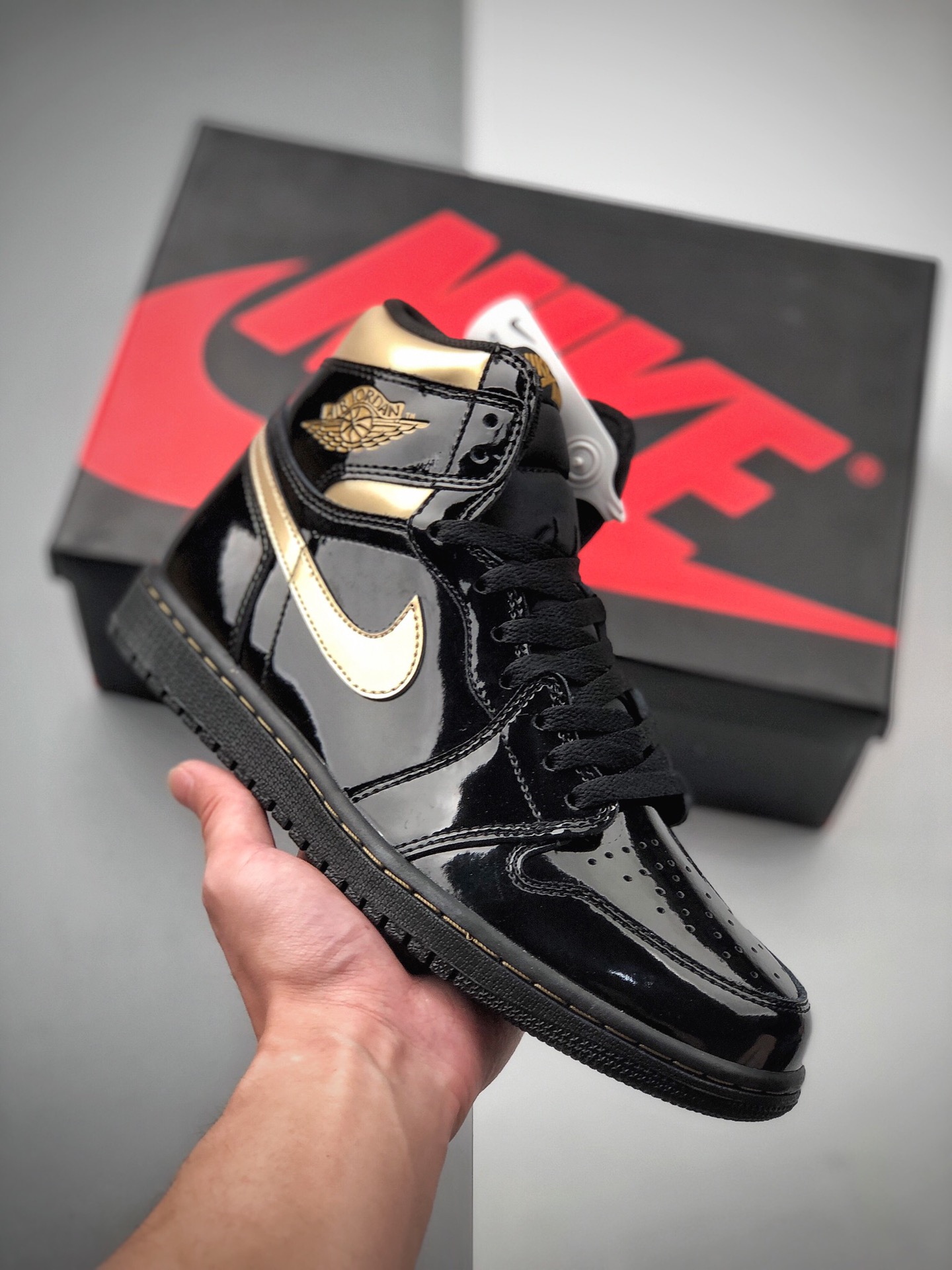 330 Air Jordan 1 High OG 高帮 黑金漆皮 AJ1 555088-032