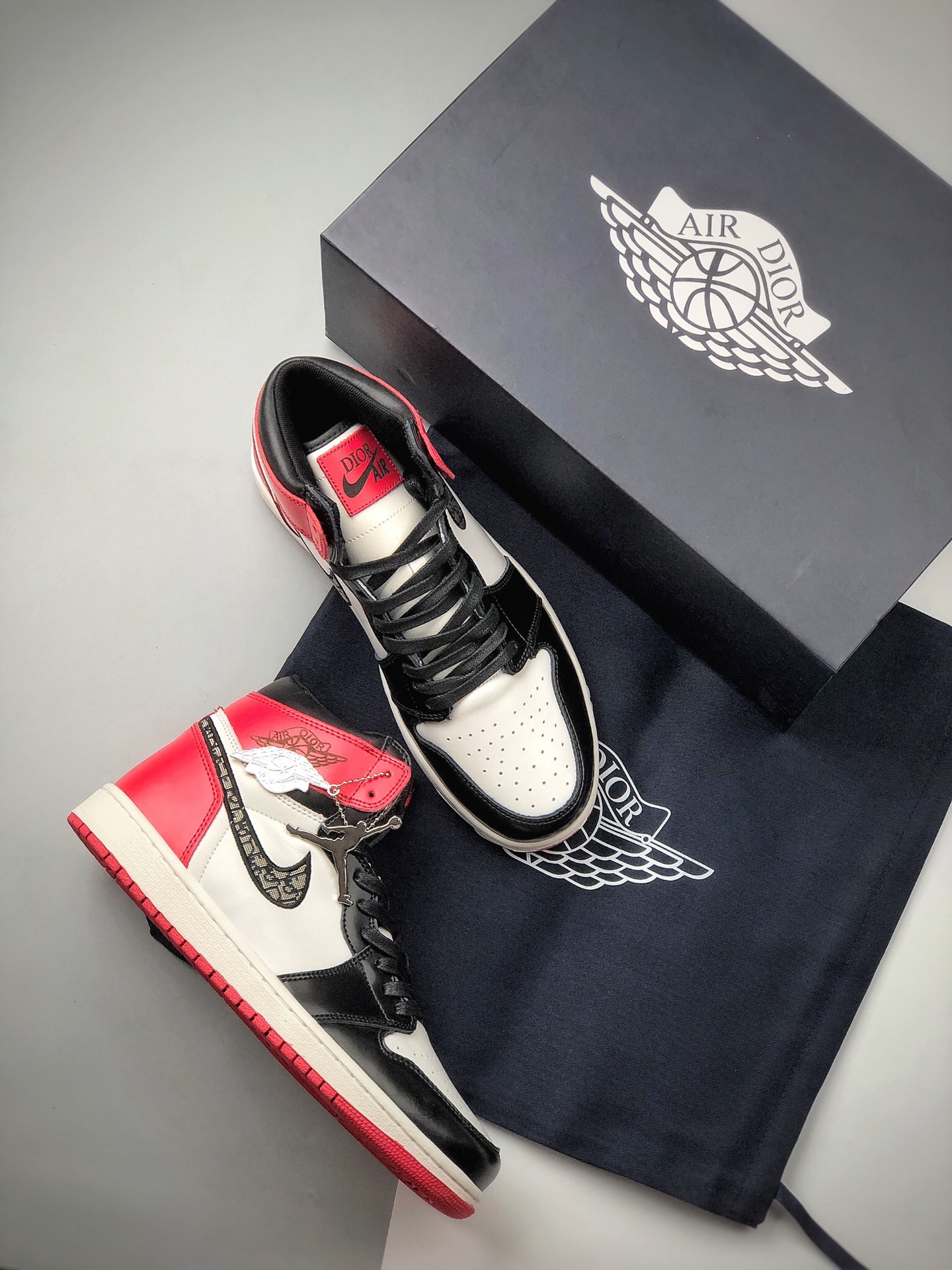 300  原盒 全套配件！ AJ1 Dior x Air Jordan 1 AJ1 迪奥联名CN8607 006