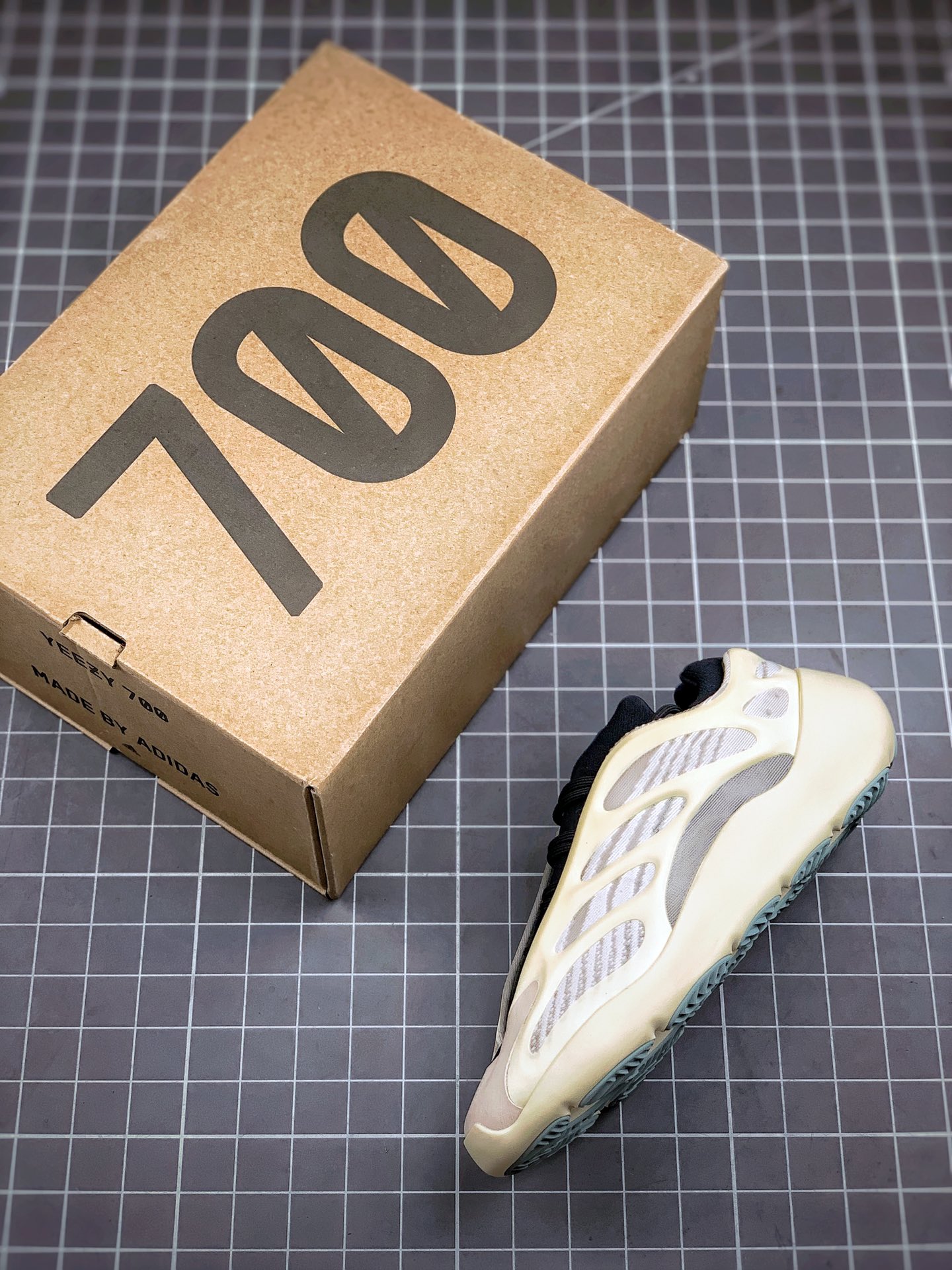 400 外贸指定纯原Yeezy 700v3 Azael 异形