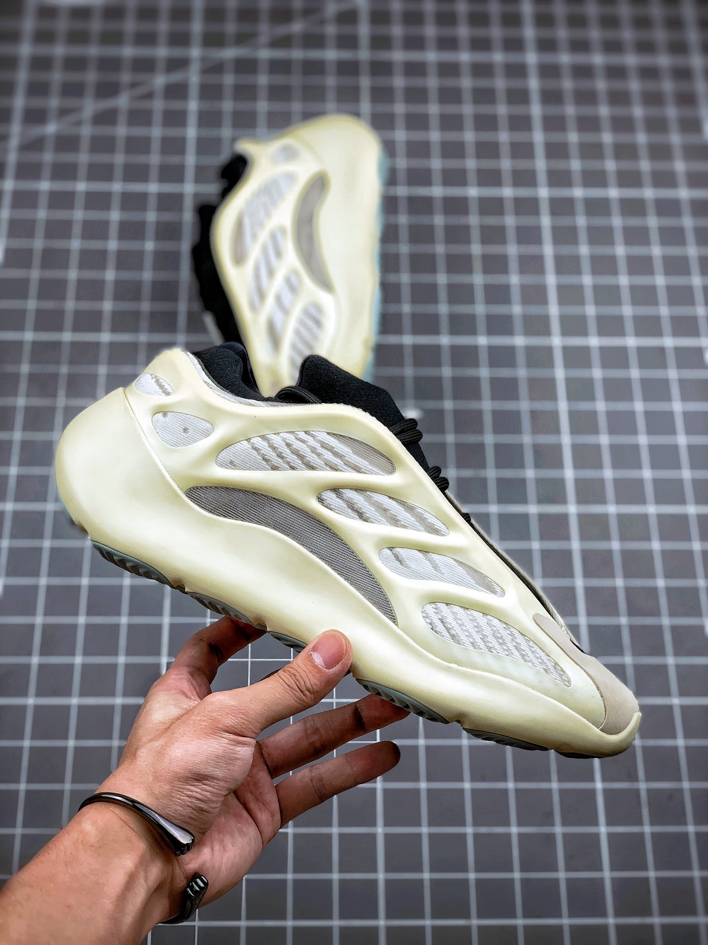 400 外贸指定纯原Yeezy 700v3 Azael 异形