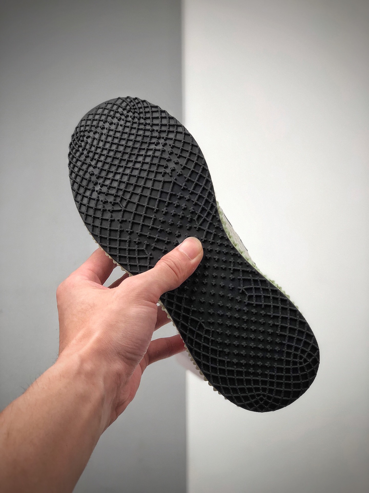 290 公司级 阿迪达斯adidas Sense 4D竖状 针织呼吸面套脚休闲运动慢跑鞋FW7098