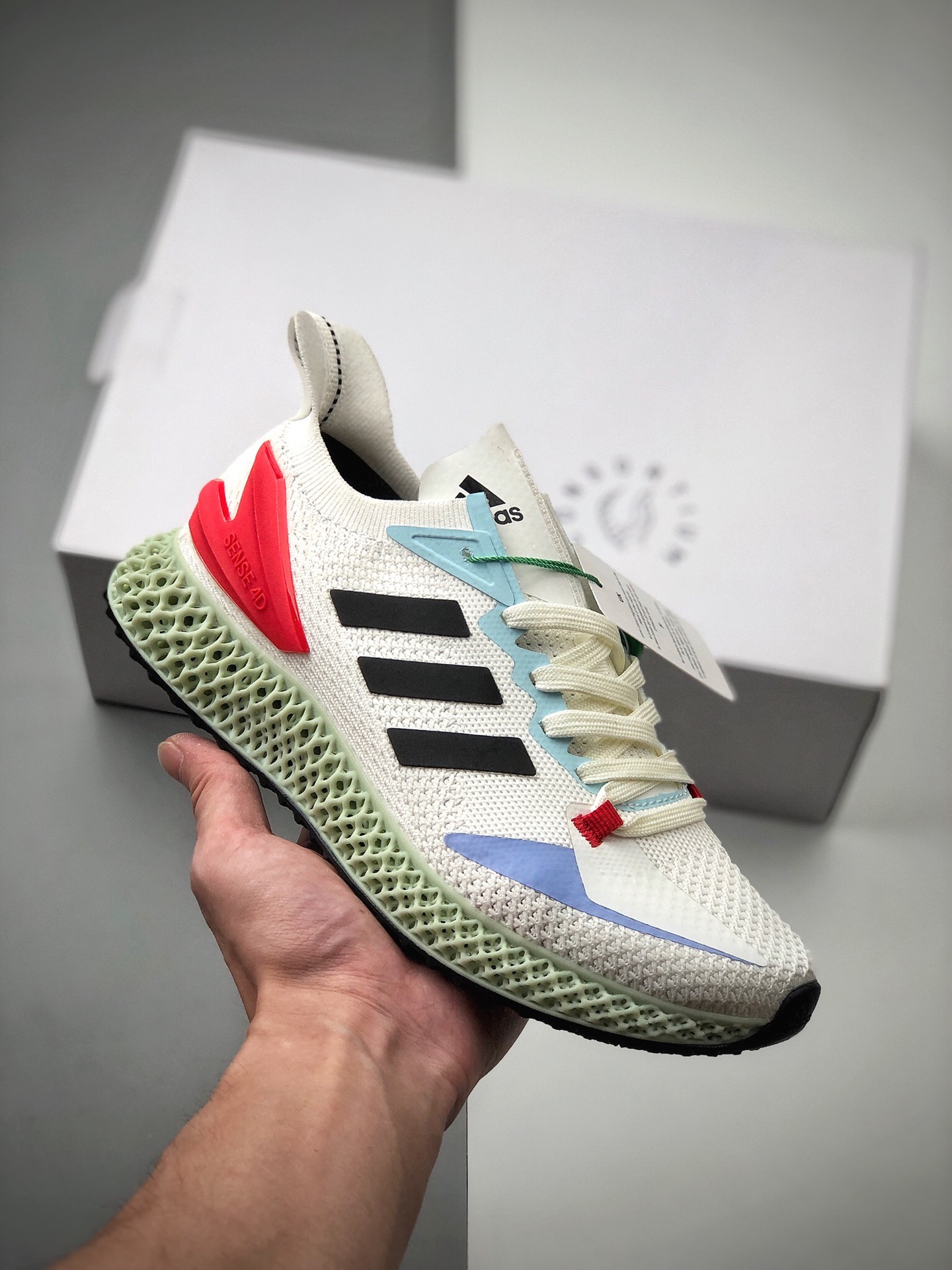 290 公司级 阿迪达斯adidas Sense 4D竖状 针织呼吸面套脚休闲运动慢跑鞋FW7098