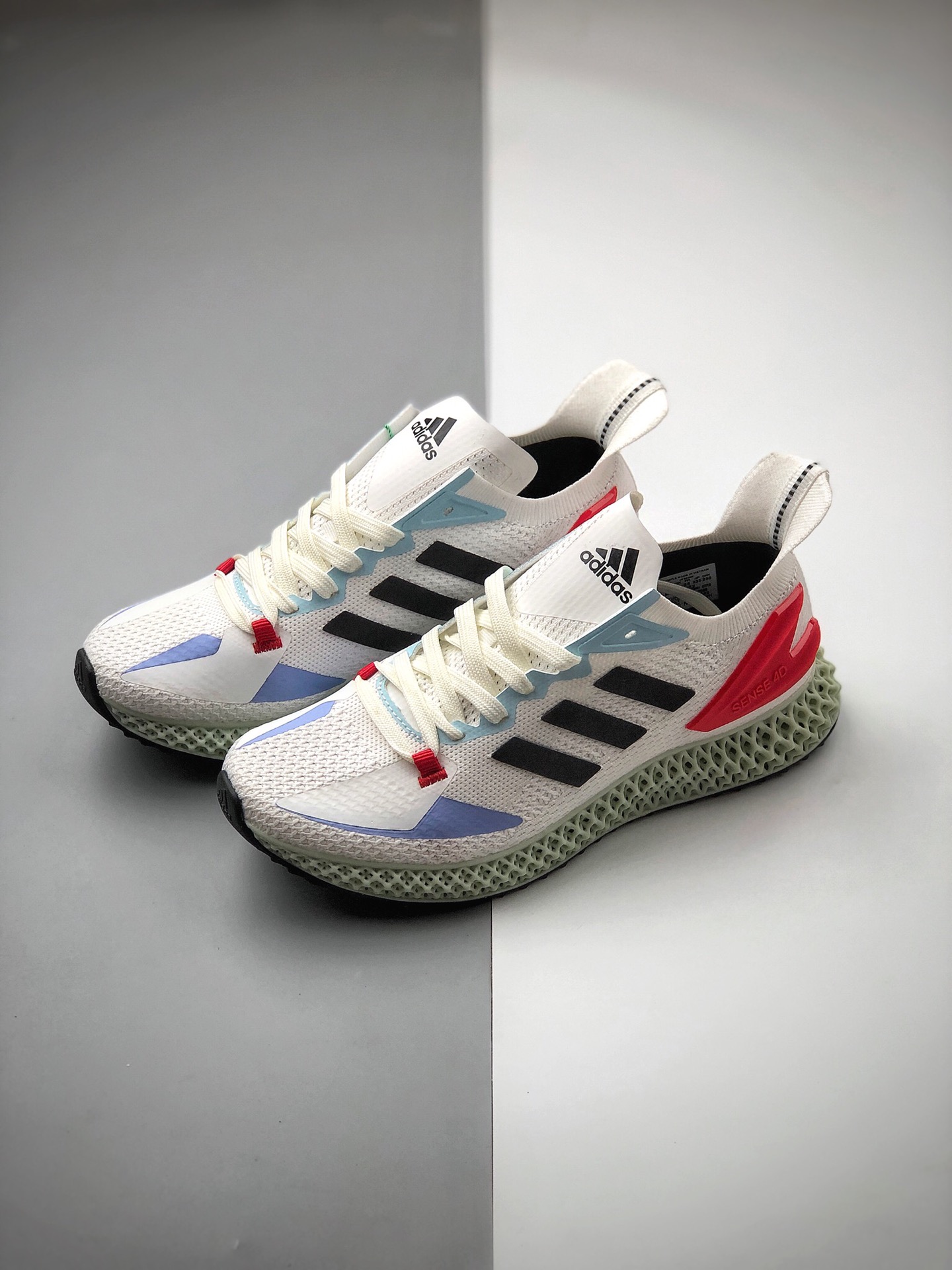 290 公司级 阿迪达斯adidas Sense 4D竖状 针织呼吸面套脚休闲运动慢跑鞋FW7098