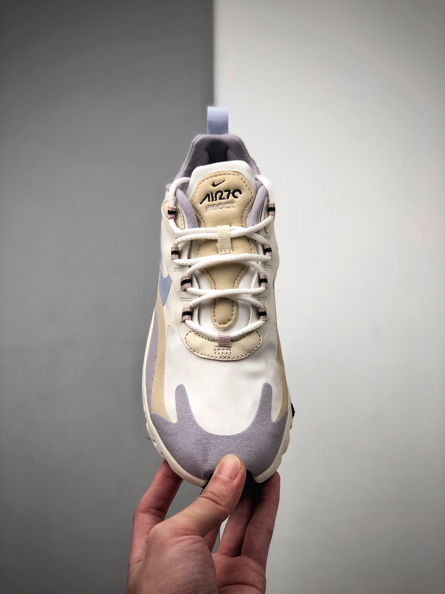 180  耐克 Nike React Air Max 270 React 高桥盾网纱系列 机能半气垫跑步鞋 CT1287-100