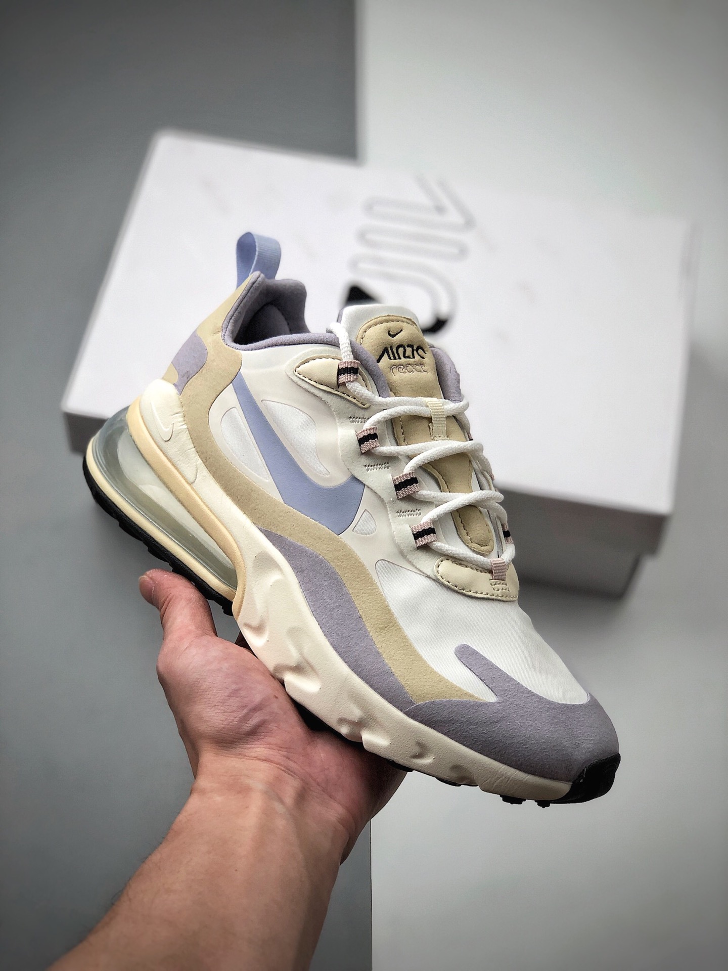 180  耐克 Nike React Air Max 270 React 高桥盾网纱系列 机能半气垫跑步鞋 CT1287-100