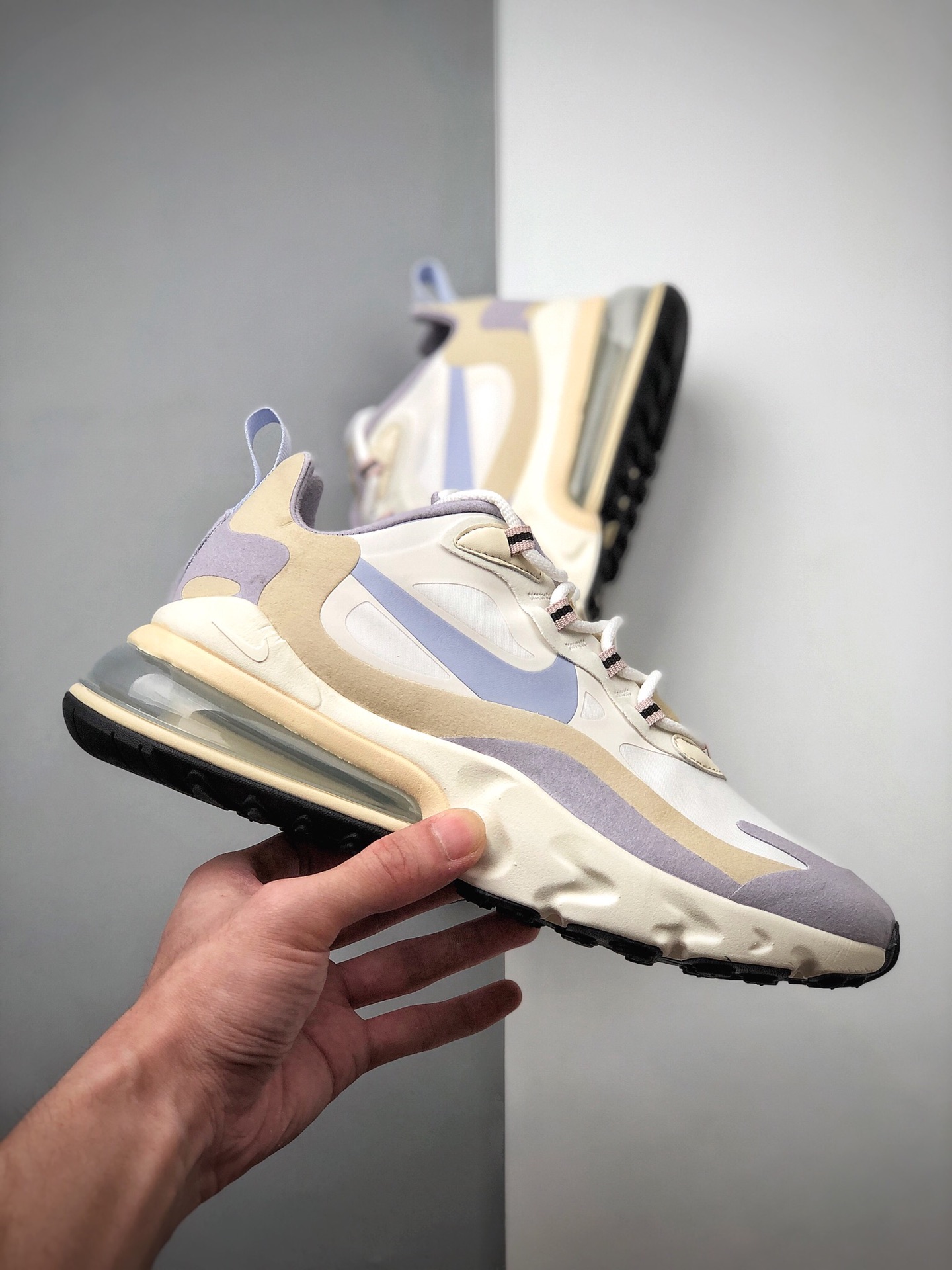 180  耐克 Nike React Air Max 270 React 高桥盾网纱系列 机能半气垫跑步鞋 CT1287-100