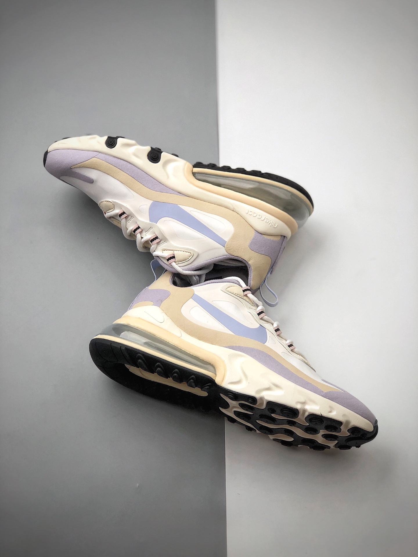 180  耐克 Nike React Air Max 270 React 高桥盾网纱系列 机能半气垫跑步鞋 CT1287-100