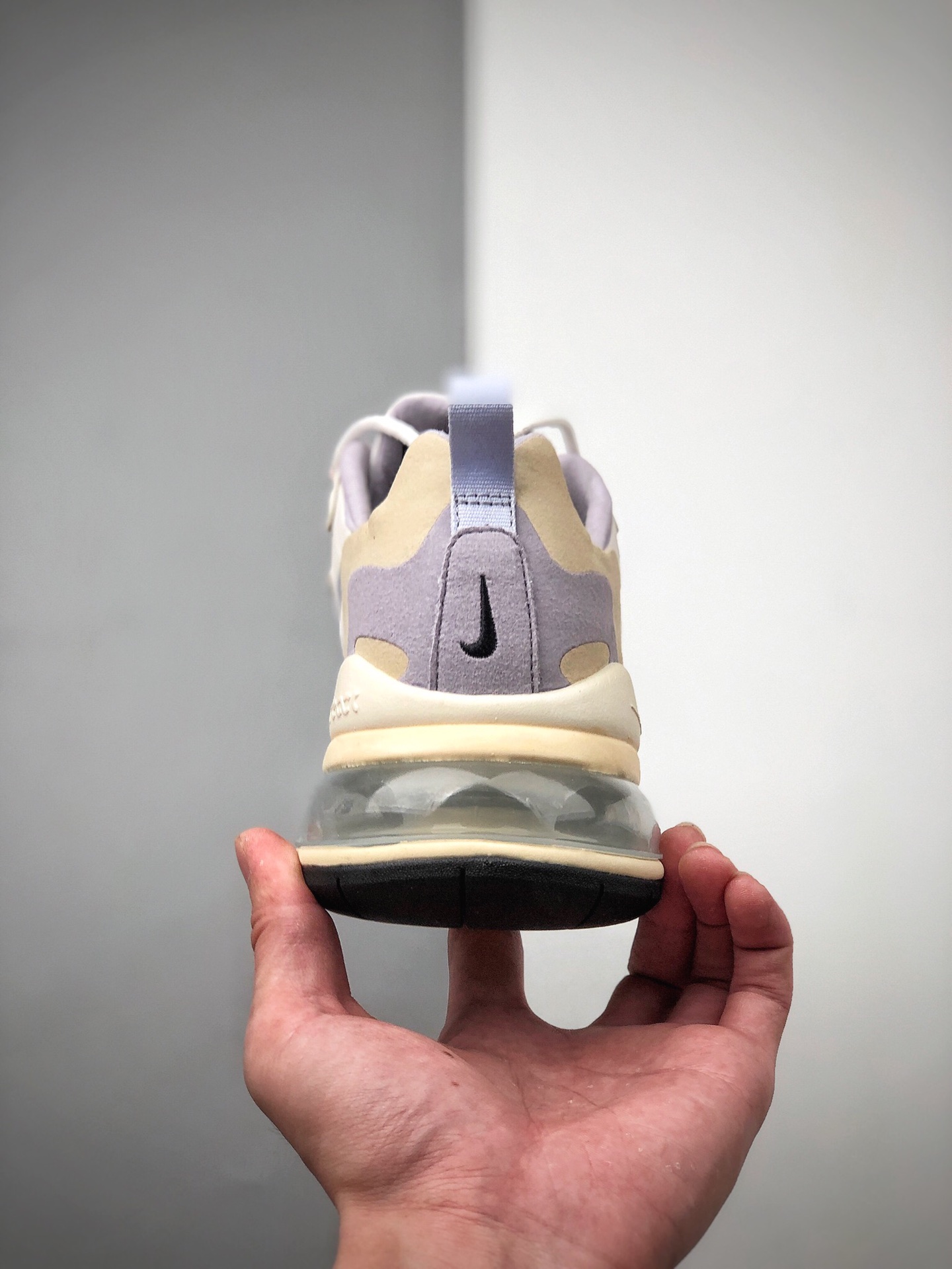 180  耐克 Nike React Air Max 270 React 高桥盾网纱系列 机能半气垫跑步鞋 CT1287-100