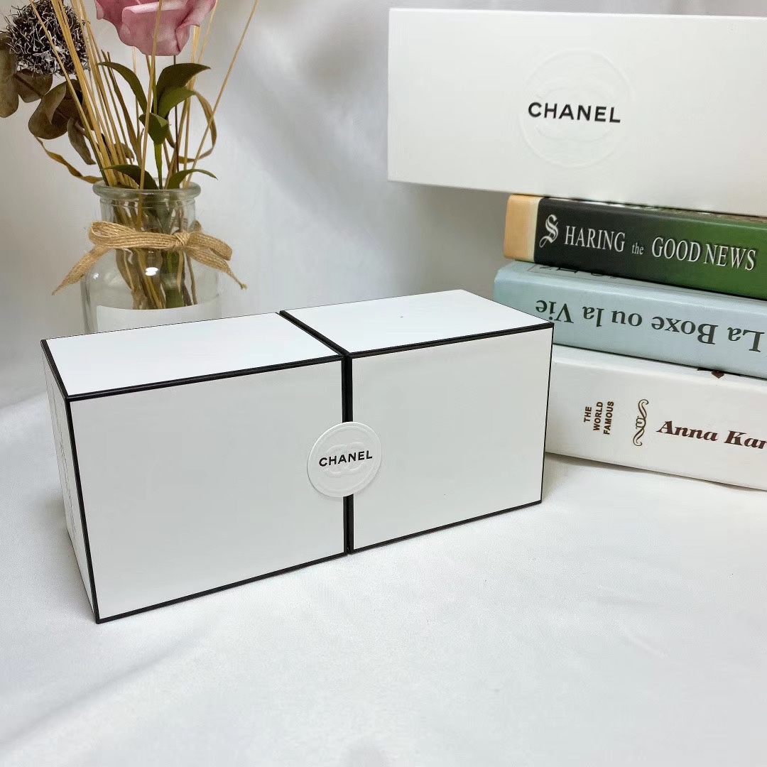 Chanel Q Edition Christmas Set - No.5, Coco Mademoiselle, Coco 7 i1596697354 1988 6