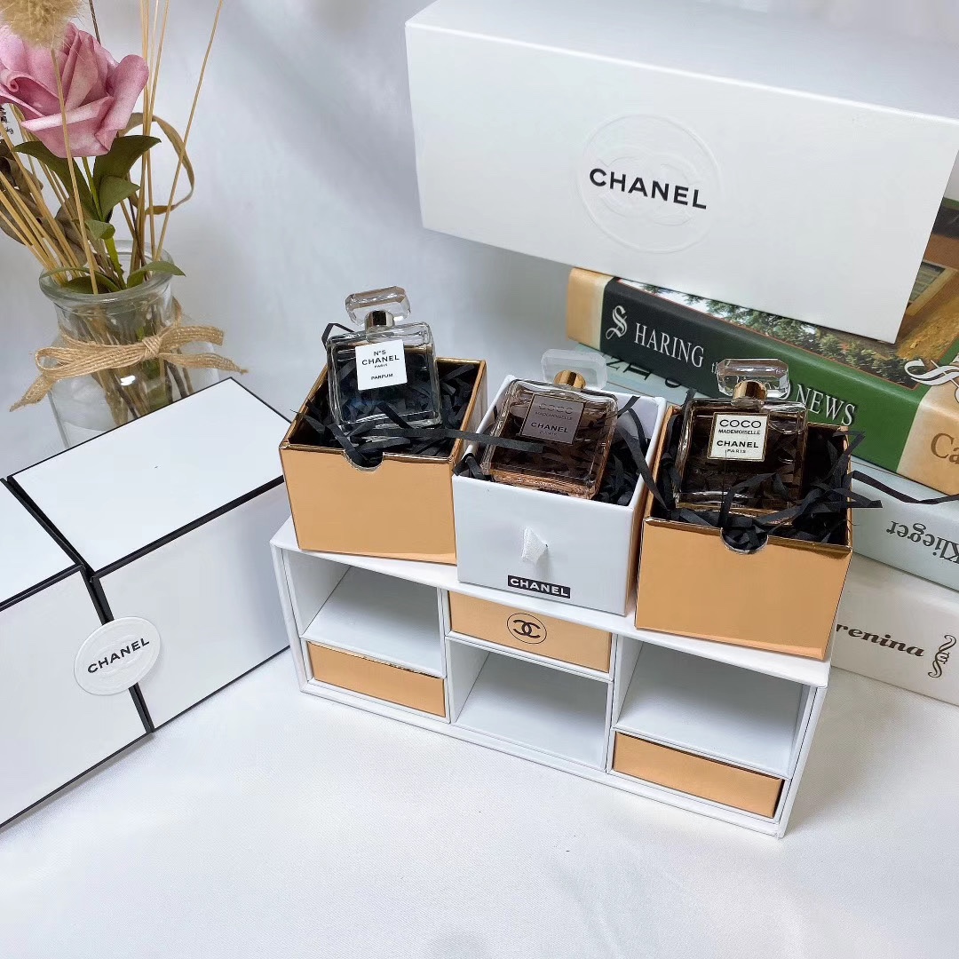 Chanel Q Edition Christmas Set - No.5, Coco Mademoiselle, Coco 2 i1596697354 5839 1