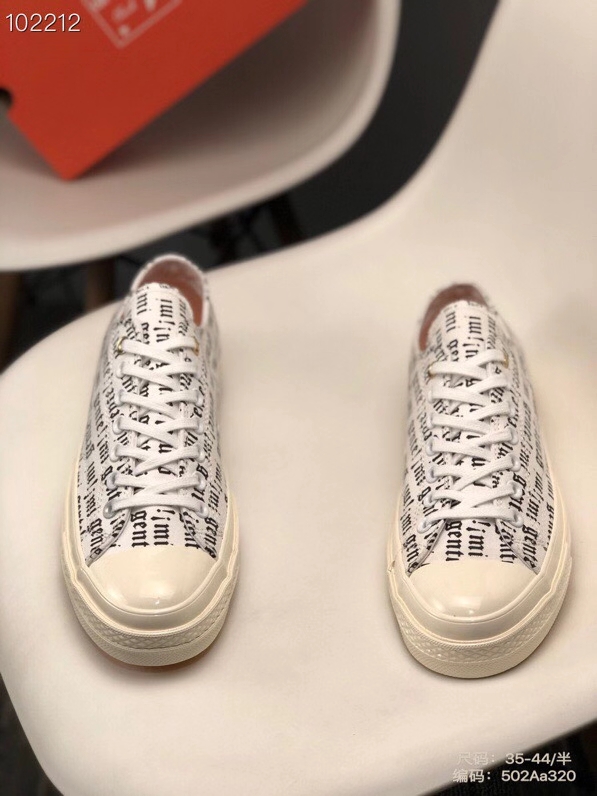 Converse x J Balvin、Willy William 西班牙乐队首度联名 通过环球唱片发行的单曲《Mi Gente》为主题，以1970为蓝本，鞋身采用3D黑白字母打印，满满的复刻回忆！ Size ：35 36 36.5 37 37.5 38 39.5 40 41 41.5 42 42.5 43 44