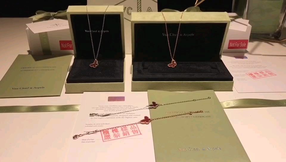 Van Cleef & Arpels 𝙫𝙘𝙖 海外VIP积分会员礼