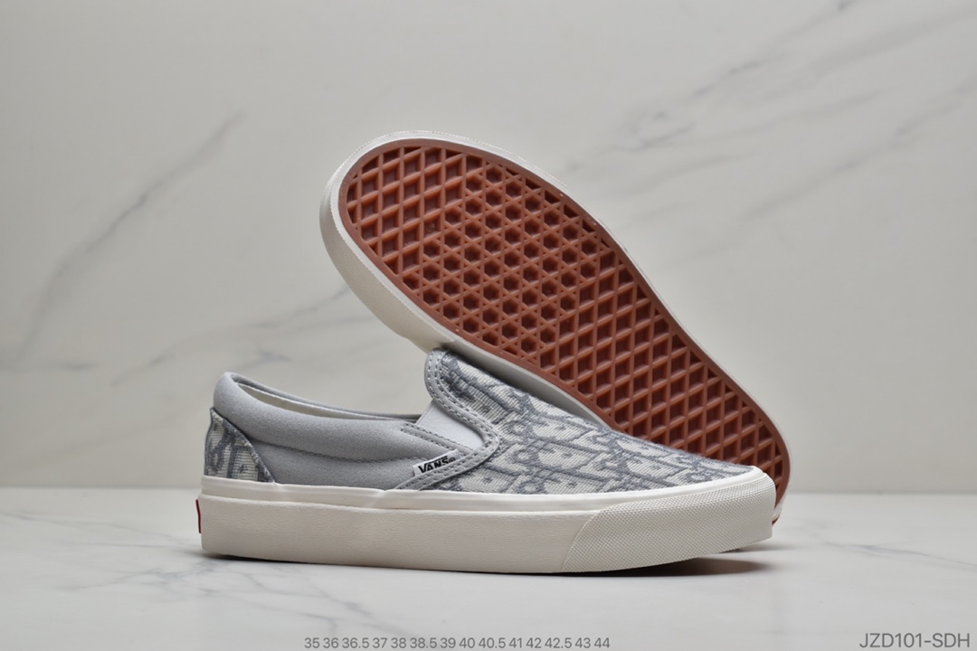 140 公司级Dior x Vans Classic Slip-On 联名款一脚蹬懒人套 VN0A4U386RV