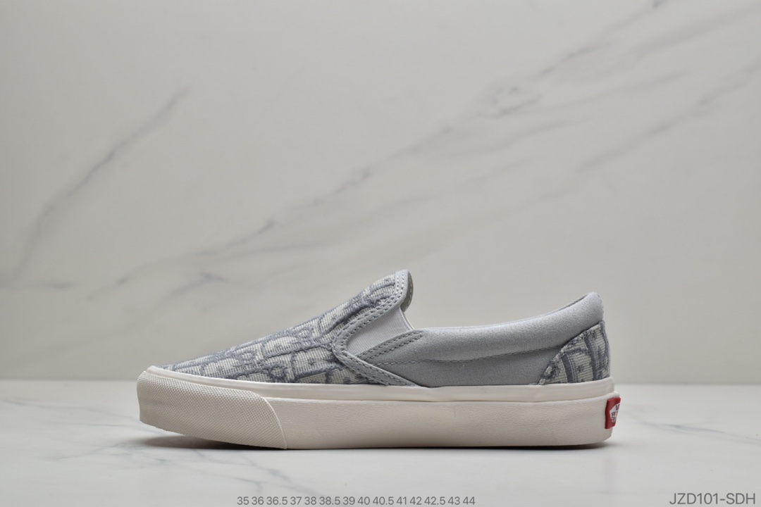 140 公司级Dior x Vans Classic Slip-On 联名款一脚蹬懒人套 VN0A4U386RV