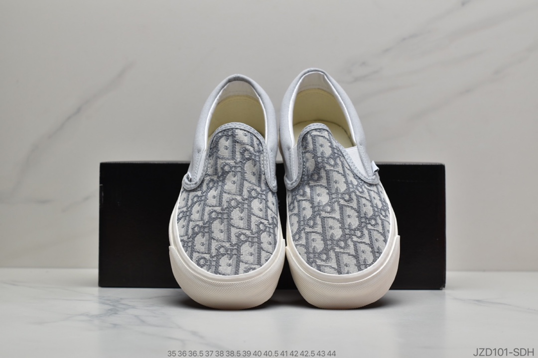 140 公司级Dior x Vans Classic Slip-On 联名款一脚蹬懒人套 VN0A4U386RV