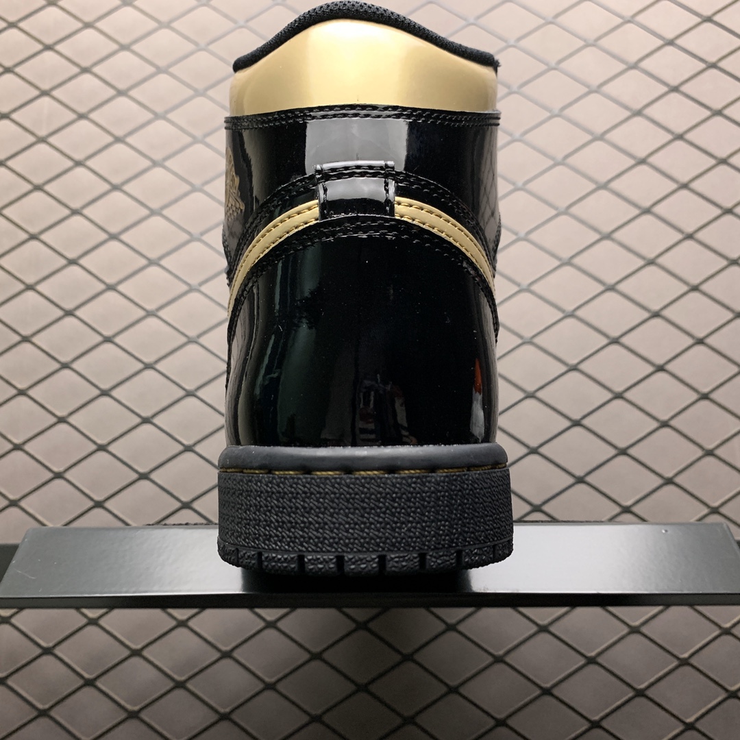 460 纯原版本 Air Jordan 1 High OG ” Black/Metallic Gold ” 黑金漆皮 555088-032