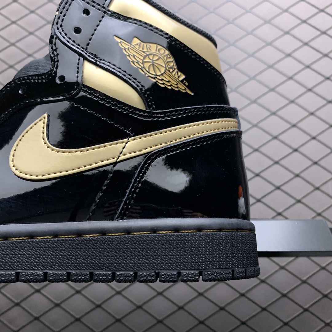 460 纯原版本 Air Jordan 1 High OG ” Black/Metallic Gold ” 黑金漆皮 555088-032