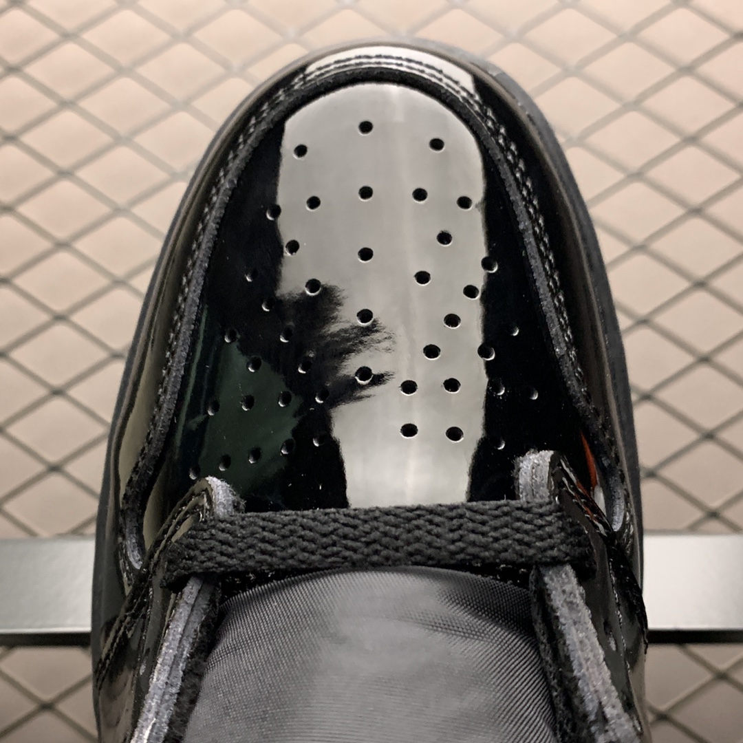 460 纯原版本 Air Jordan 1 High OG ” Black/Metallic Gold ” 黑金漆皮 555088-032